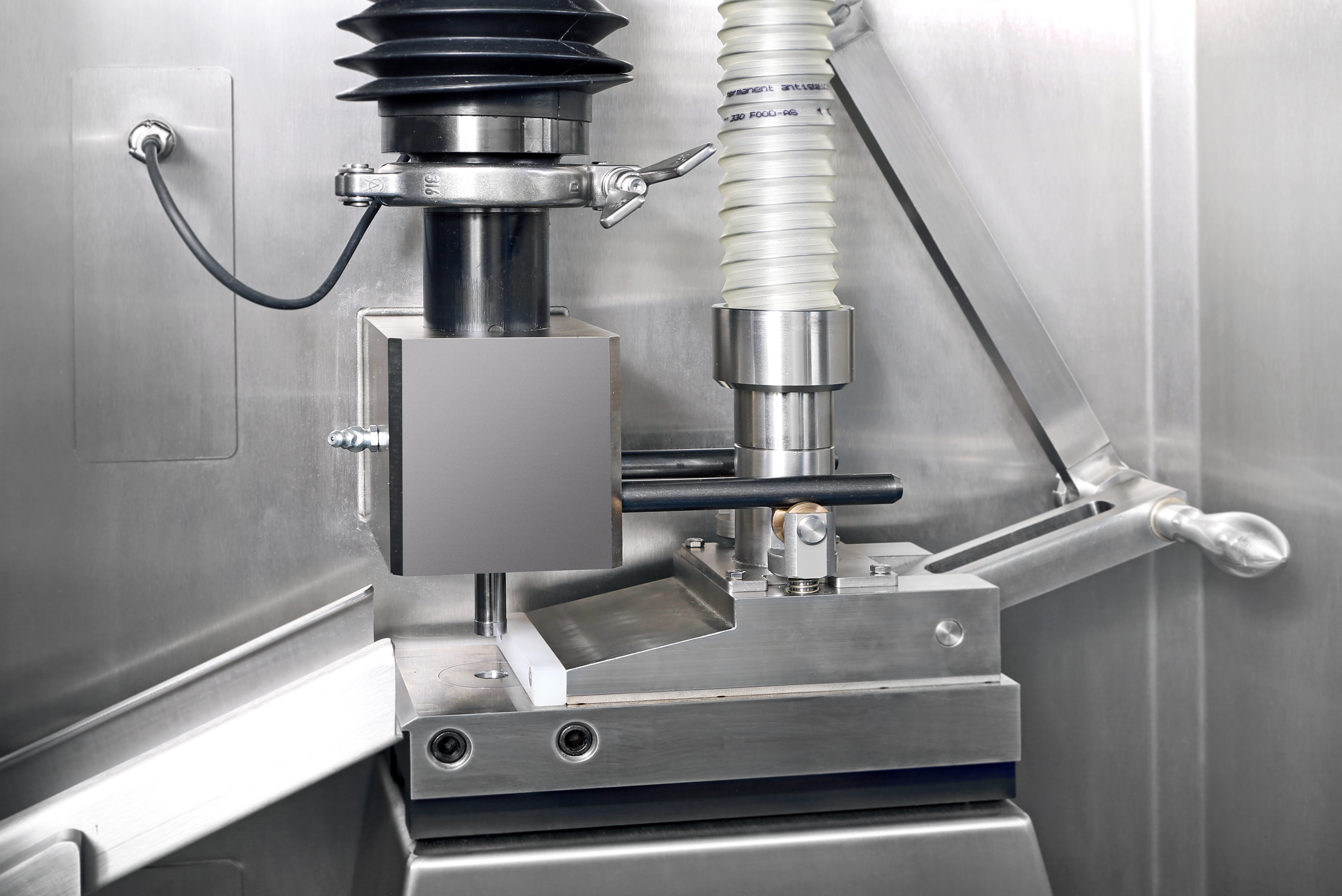 CL1_Innen_Detail - LUXNER Spezialmaschinen GmbH